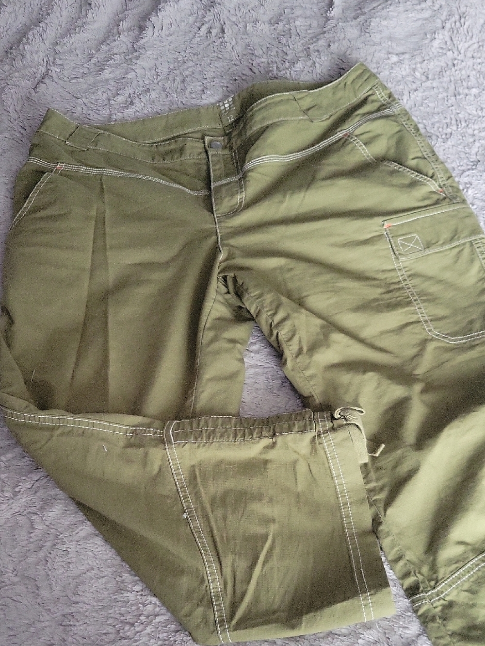 Title Nine Brash Ripstop Cargo Capri Pant Size 12